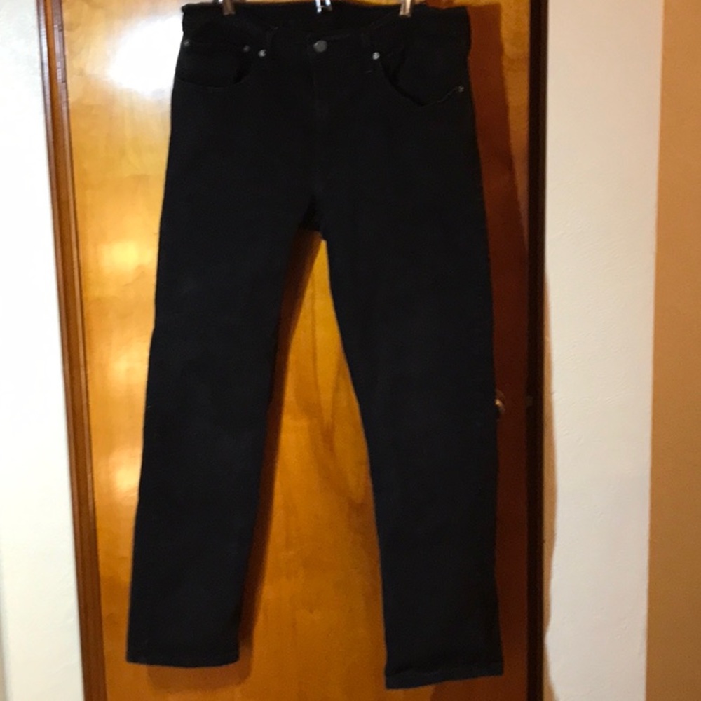 Mens black Levi’s jeans